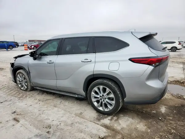 5TDYZRAH6LS009451 2020 TOYOTA HIGHLANDER - Image 2
