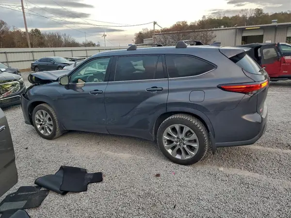 5TDYZRAH6LS016867 2020 TOYOTA HIGHLANDER - Image 2