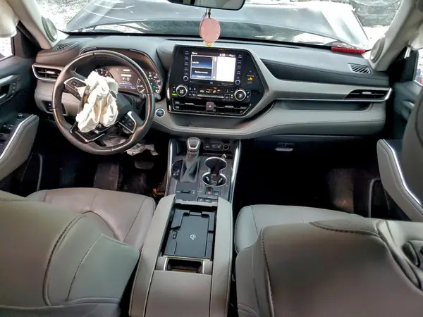 5TDYZRAH6LS016867 2020 TOYOTA HIGHLANDER - Image 8
