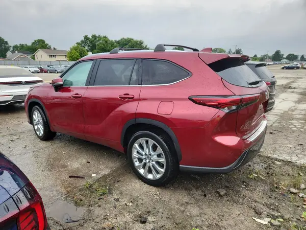 5TDYZRAH6LS022281 2020 TOYOTA HIGHLANDER - Image 2