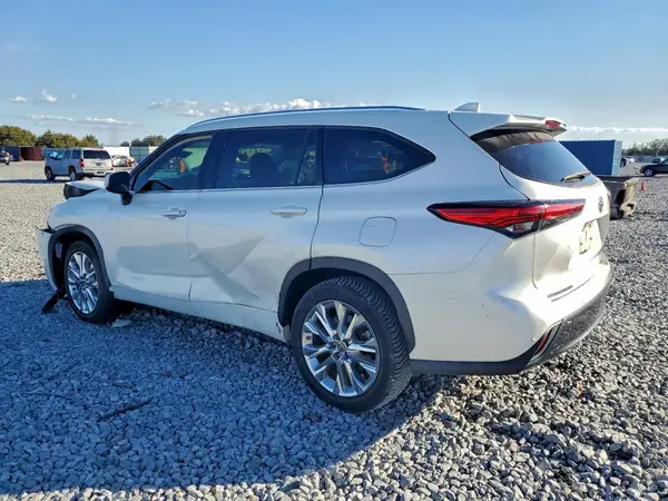 5TDYZRAH6MS516061 2021 TOYOTA HIGHLANDER - Image 2