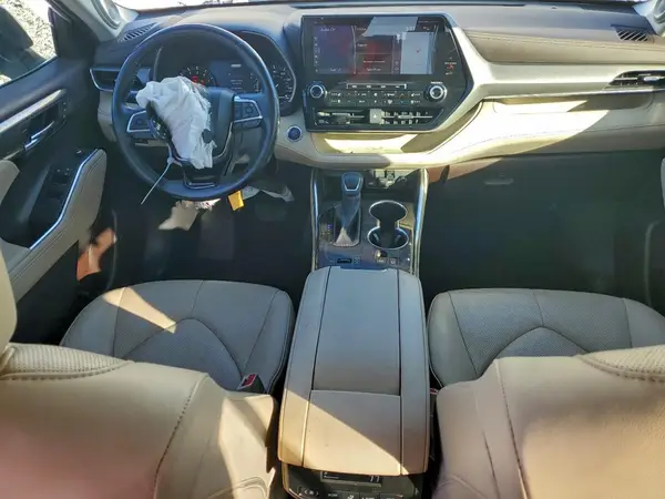 5TDYZRAH6MS516061 2021 TOYOTA HIGHLANDER - Image 8