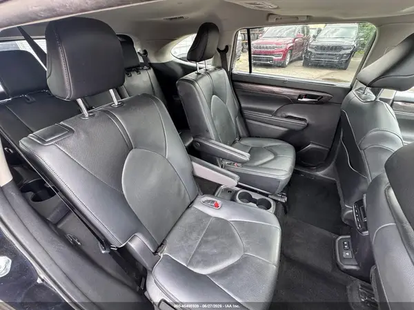5TDYZRAH6MS531840 2021 TOYOTA HIGHLANDER - Image 8