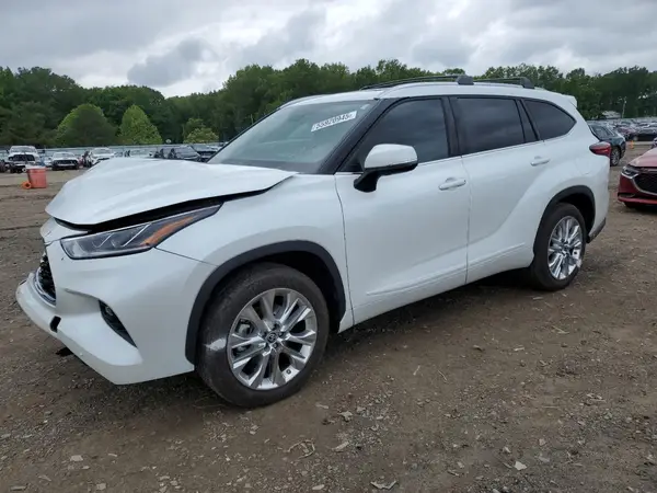 5TDYZRAH6NS132590 2022 TOYOTA HIGHLANDER - Image 1