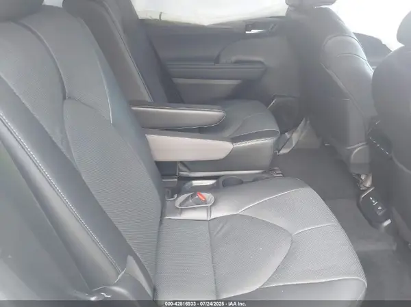 5TDYZRAH6NS138146 2022 TOYOTA HIGHLANDER - Image 8