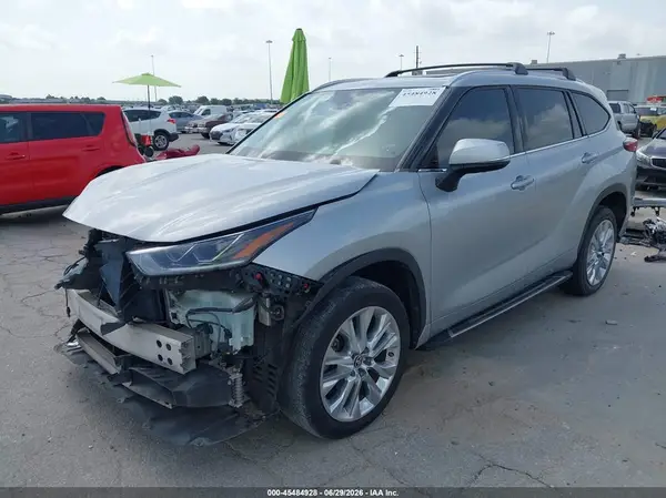 5TDYZRAH7LS002833 2020 TOYOTA HIGHLANDER - Image 2