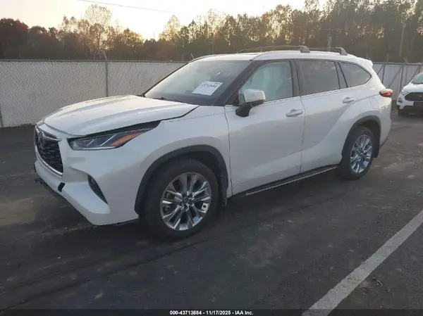 5TDYZRAH7LS020118 2020 TOYOTA HIGHLANDER - Image 2