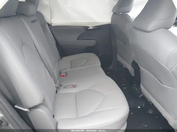 5TDYZRAH7MS053699 2021 TOYOTA HIGHLANDER - Image 8