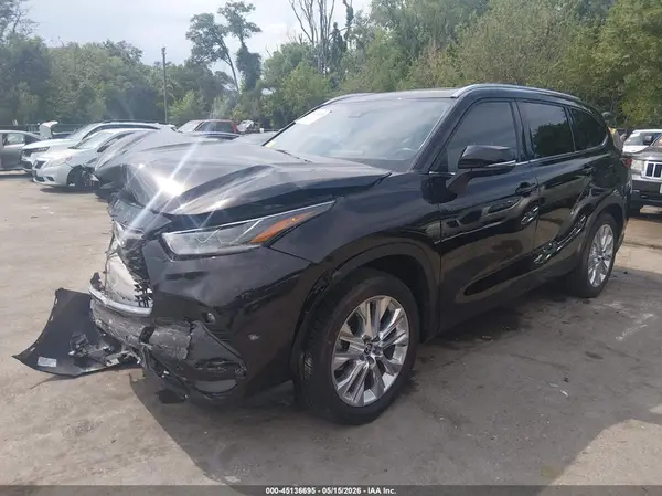 5TDYZRAH7MS062533 2021 TOYOTA HIGHLANDER - Image 2