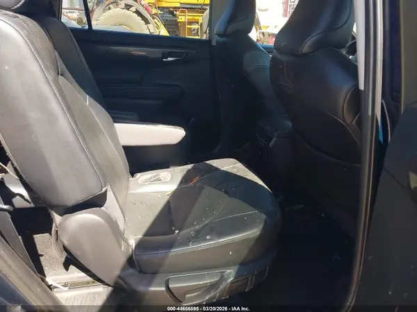 5TDYZRAH7MS516540 2021 TOYOTA HIGHLANDER - Image 8
