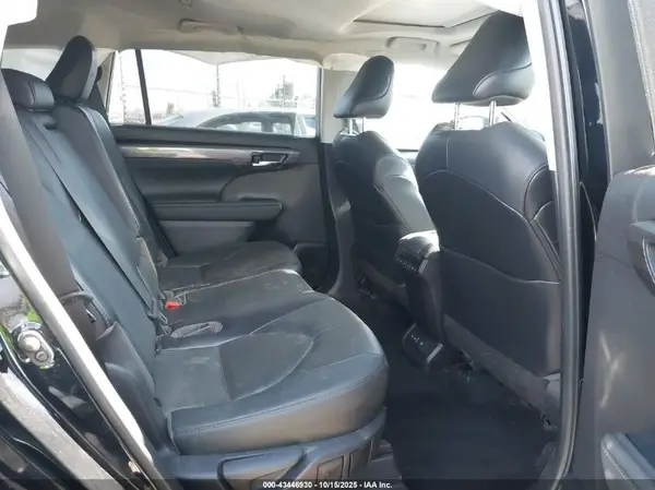 5TDYZRAH7NS101686 2022 TOYOTA HIGHLANDER - Image 8