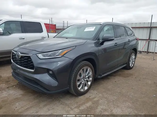 5TDYZRAH8LS009368 2020 TOYOTA HIGHLANDER - Image 2