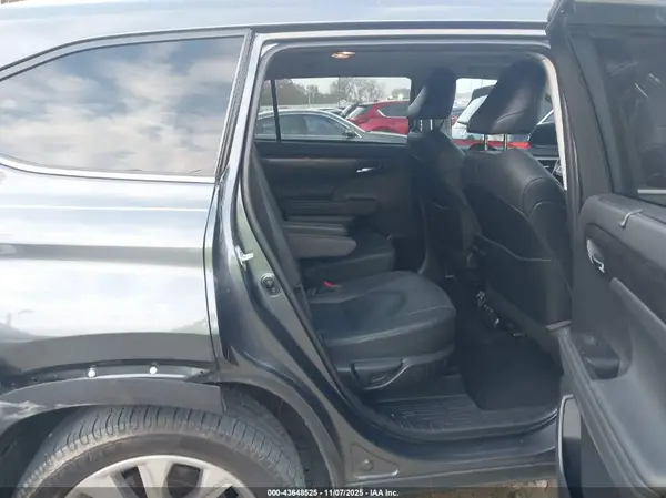 5TDYZRAH8LS016224 2020 TOYOTA HIGHLANDER - Image 8