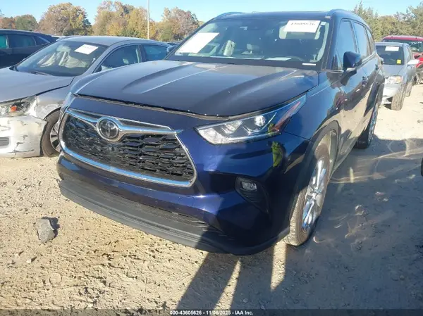 5TDYZRAH8LS024615 2020 TOYOTA HIGHLANDER - Image 2