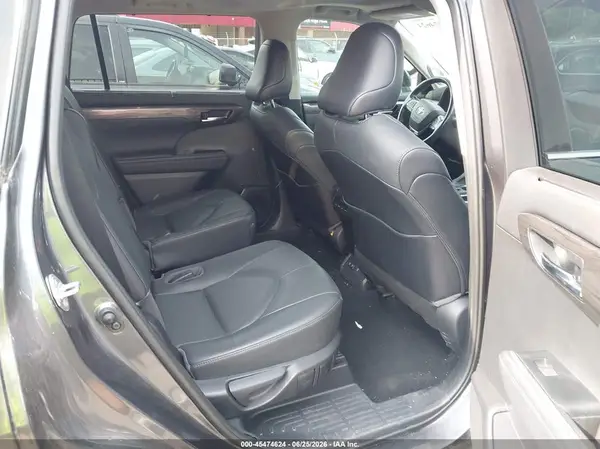 5TDYZRAH8LS024694 2020 TOYOTA HIGHLANDER - Image 8