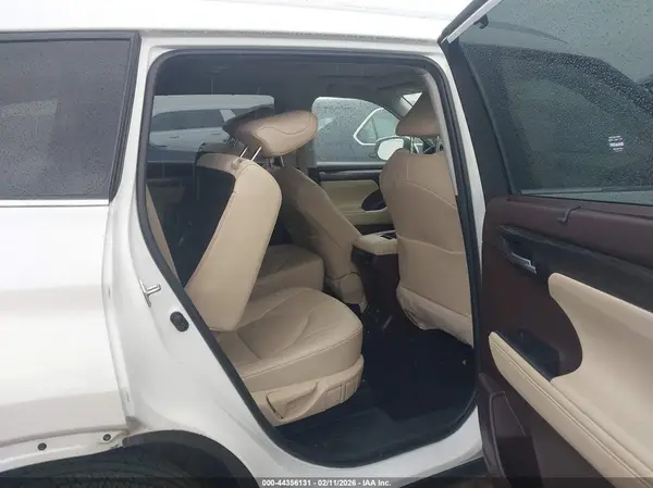 5TDYZRAH8LS029958 2020 TOYOTA HIGHLANDER - Image 8