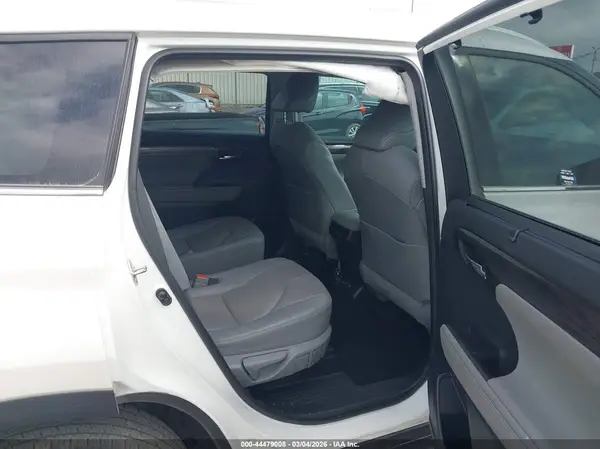 5TDYZRAH9LS000694 2020 TOYOTA HIGHLANDER - Image 8
