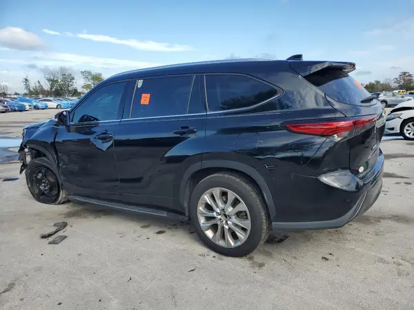 5TDYZRAH9MS049296 2021 TOYOTA HIGHLANDER - Image 2