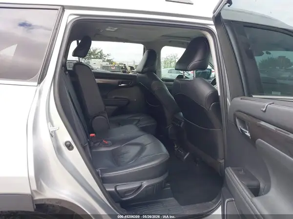 5TDYZRAH9MS051811 2021 TOYOTA HIGHLANDER - Image 8