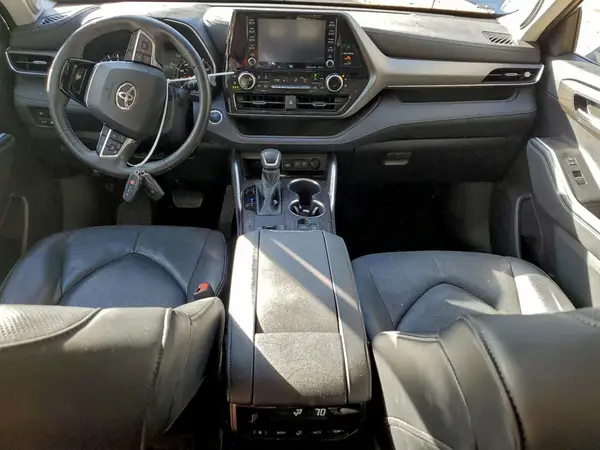 5TDYZRAH9MS079902 2021 TOYOTA HIGHLANDER - Image 8