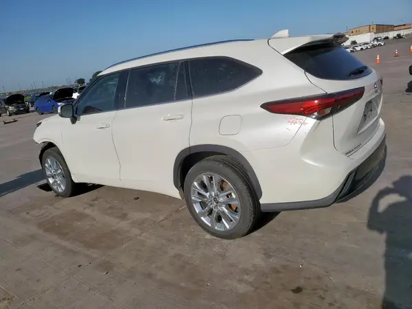 5TDYZRAH9MS515552 2021 TOYOTA HIGHLANDER - Image 2
