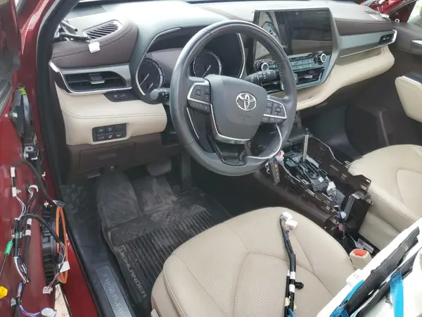 5TDYZRAH9MS524784 2021 TOYOTA HIGHLANDER - Image 8