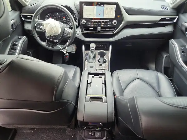 5TDYZRAH9MS528379 2021 TOYOTA HIGHLANDER - Image 8