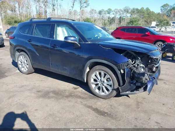 5TDYZRAH9NS541750 2022 TOYOTA HIGHLANDER - Image 1