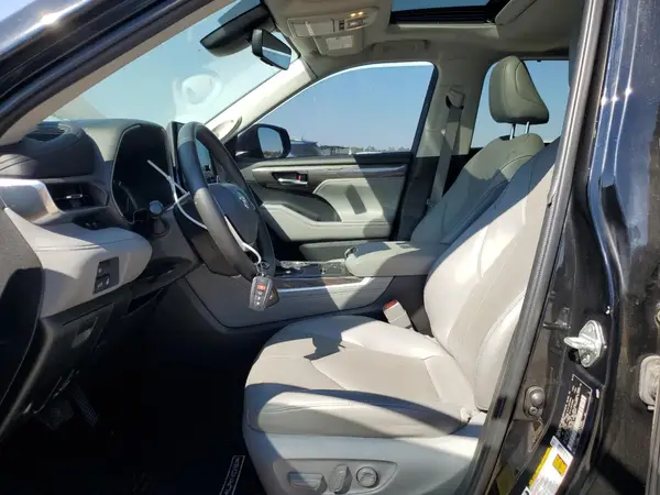 5TDYZRAH9NS548326 2022 TOYOTA HIGHLANDER - Image 8