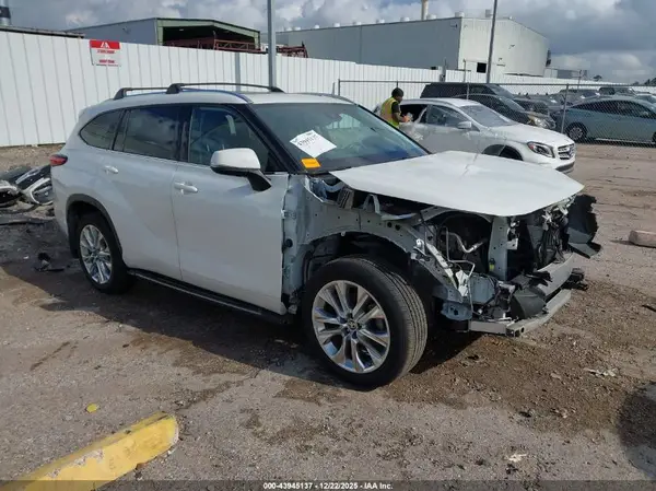 5TDYZRAHXLS012238 2020 TOYOTA HIGHLANDER - Image 1