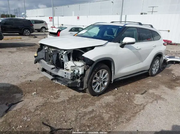 5TDYZRAHXLS012238 2020 TOYOTA HIGHLANDER - Image 2