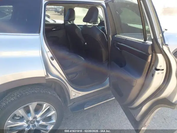 5TDYZRAHXMS081464 2021 TOYOTA HIGHLANDER - Image 8