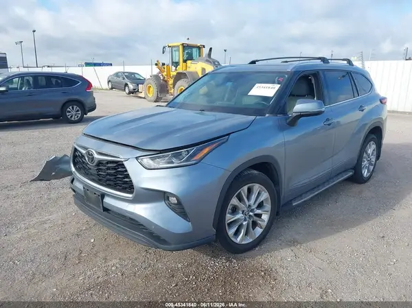 5TDYZRAHXMS083442 2021 TOYOTA HIGHLANDER - Image 2