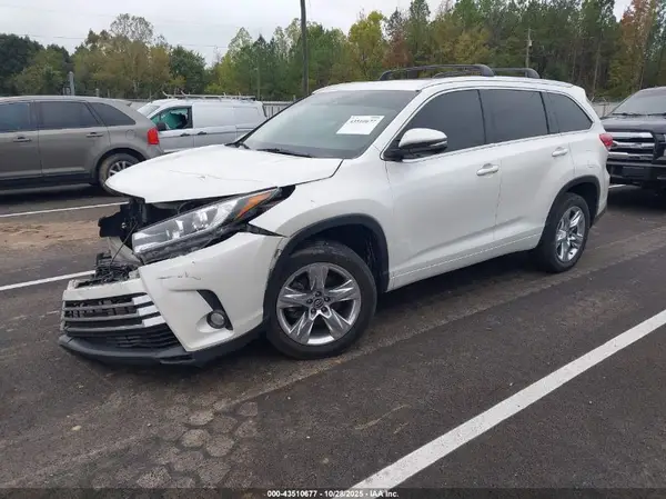5TDYZRFH0HS195293 2017 TOYOTA HIGHLANDER - Image 2