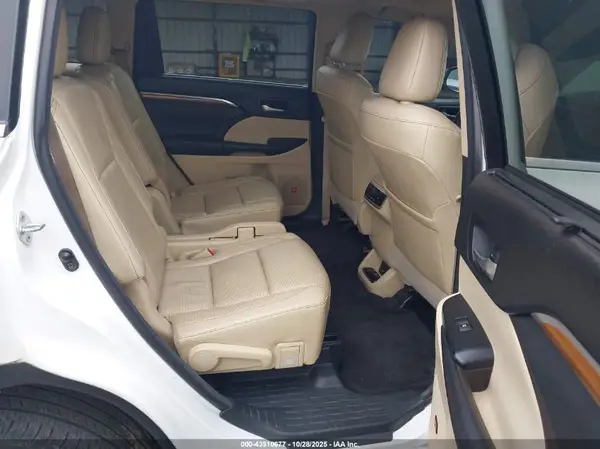5TDYZRFH0HS195293 2017 TOYOTA HIGHLANDER - Image 8