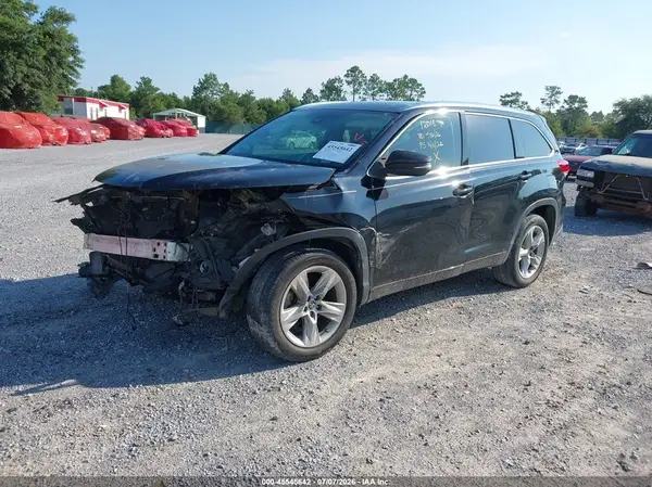 5TDYZRFH0HS203134 2017 TOYOTA HIGHLANDER - Image 2