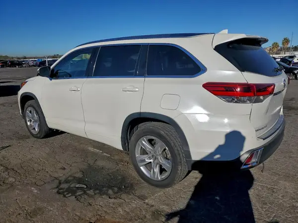 5TDYZRFH0HS208348 2017 TOYOTA HIGHLANDER - Image 2
