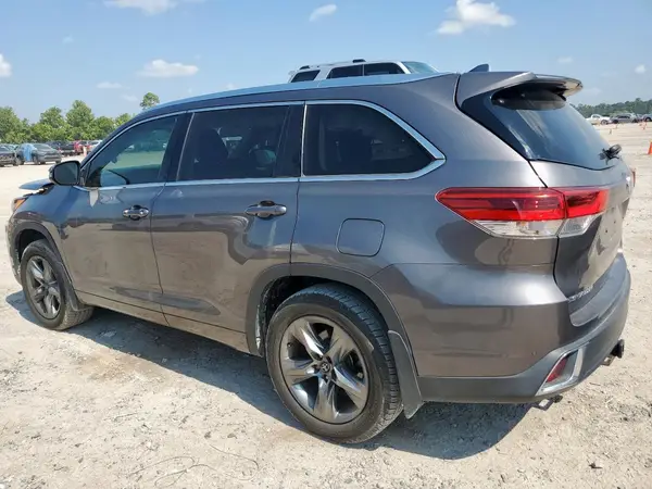 5TDYZRFH0HS212545 2017 TOYOTA HIGHLANDER - Image 2