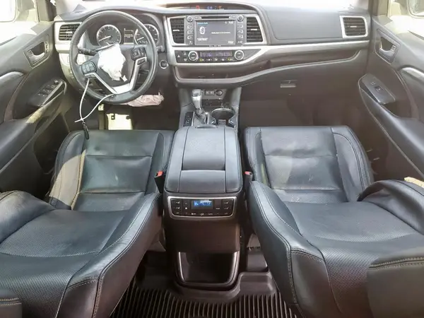 5TDYZRFH0HS212545 2017 TOYOTA HIGHLANDER - Image 8