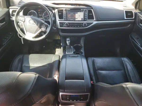 5TDYZRFH0HS214988 2017 TOYOTA HIGHLANDER - Image 8