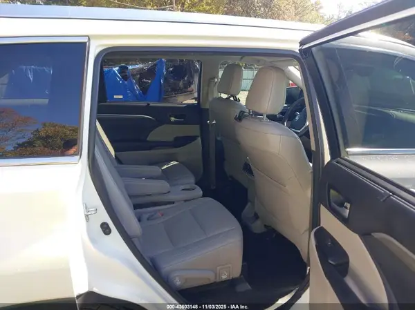 5TDYZRFH0HS229538 2017 TOYOTA HIGHLANDER - Image 8