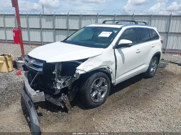 5TDYZRFH0HS234433 2017 TOYOTA HIGHLANDER - Image 2