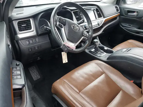 5TDYZRFH0JS237998 2018 TOYOTA HIGHLANDER - Image 8