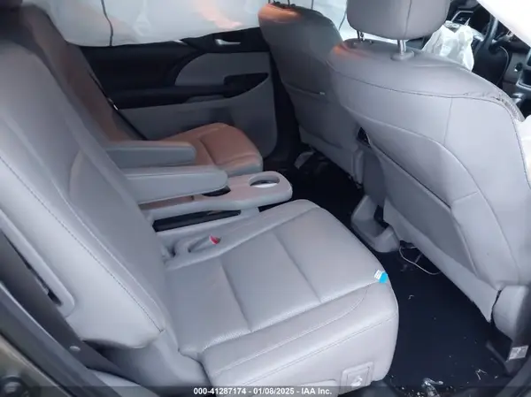 5TDYZRFH0JS238634 2018 TOYOTA HIGHLANDER - Image 8