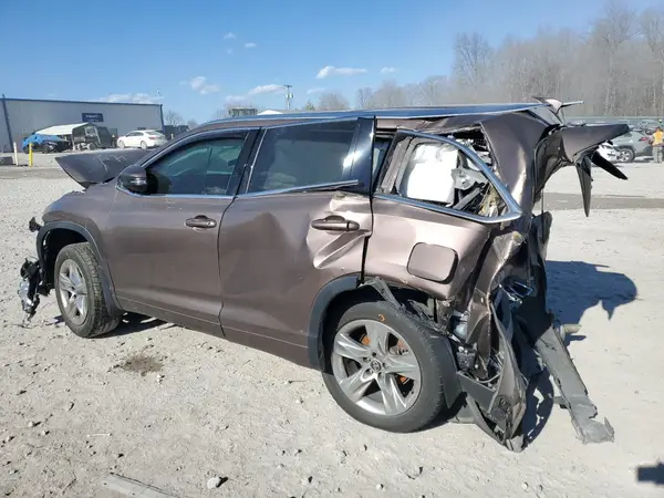 5TDYZRFH0JS238746 2018 TOYOTA HIGHLANDER - Image 2