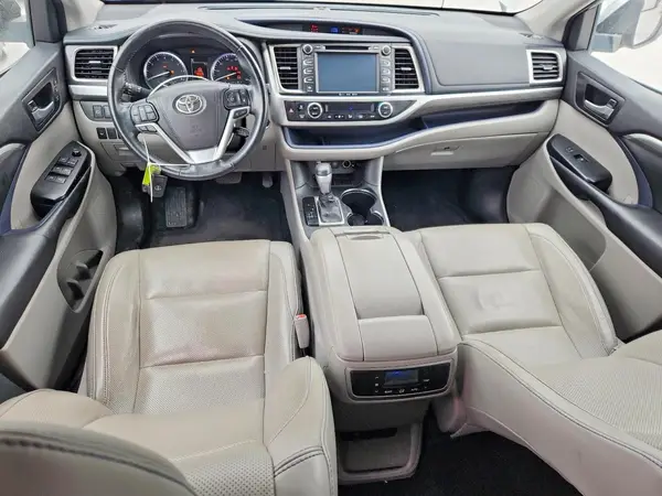 5TDYZRFH0JS247172 2018 TOYOTA HIGHLANDER - Image 8