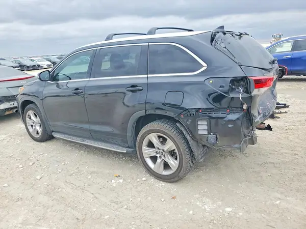 5TDYZRFH0JS260665 2018 TOYOTA HIGHLANDER - Image 2