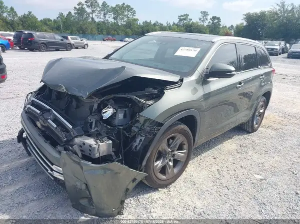 5TDYZRFH0JS263789 2018 TOYOTA HIGHLANDER - Image 2