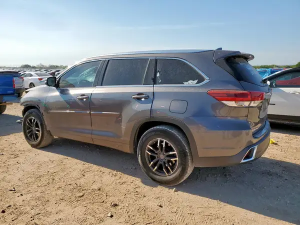 5TDYZRFH0JS270192 2018 TOYOTA HIGHLANDER - Image 2
