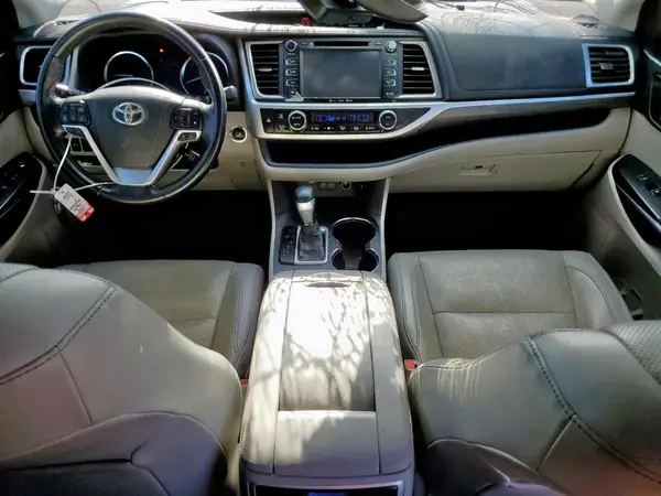 5TDYZRFH0JS270192 2018 TOYOTA HIGHLANDER - Image 8